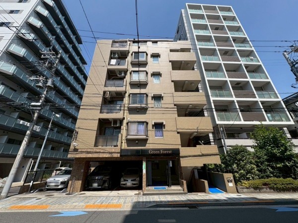 江東区亀戸、マンションの外観画像です