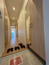 江東区南砂、マンションの玄関画像です
