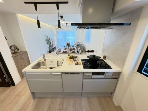 江東区大島、マンションのキッチン画像です