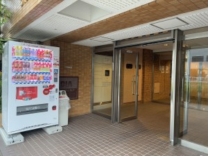 江東区亀戸、マンションのエントランス画像です