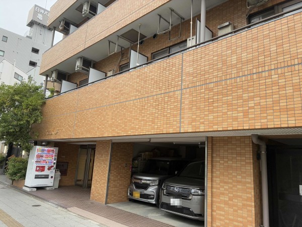 江東区亀戸、マンションの駐車場画像です