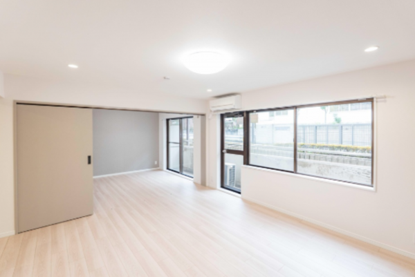 江東区東砂、マンションの居間画像です