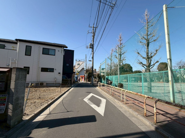 江東区北砂、土地の前面道路を含む現地写真画像です