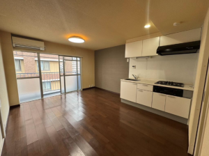 江東区亀戸、マンションの居間画像です