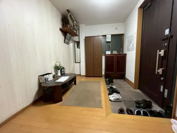 江東区北砂、中古一戸建ての玄関画像です