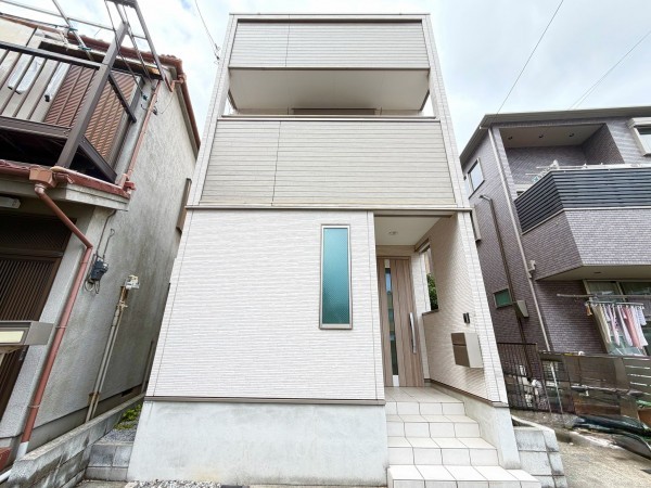 江東区亀戸、中古一戸建ての外観画像です