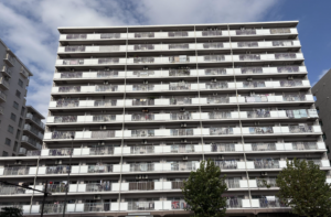 江東区亀戸、マンションの外観画像です