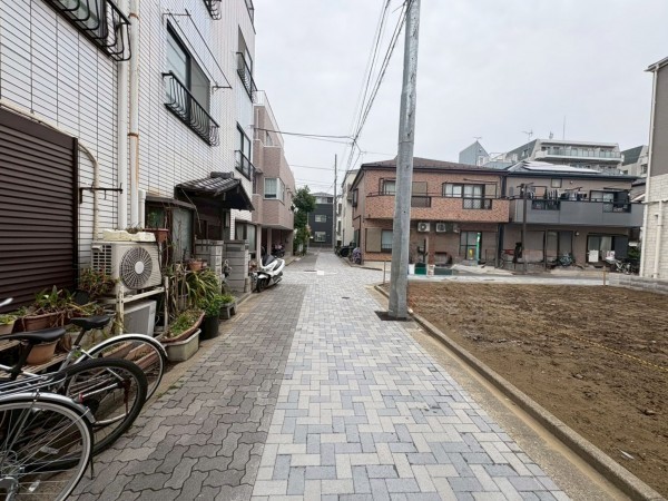 江東区東砂、土地の前面道路を含む現地写真画像です