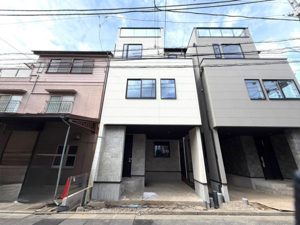 江東区東砂、新築一戸建ての外観画像です