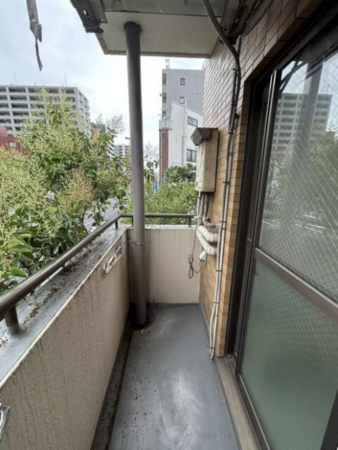 江東区亀戸、マンションのバルコニー画像です