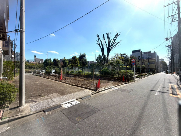 江東区大島、土地の前面道路を含む現地写真画像です