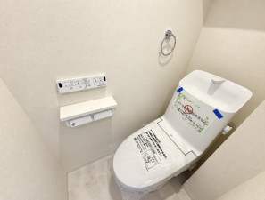 江東区南砂、マンションのトイレ画像です