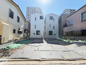 江東区大島、新築一戸建ての前面道路を含む現地写真画像です