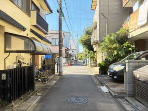 江東区大島、新築一戸建ての前面道路を含む現地写真画像です