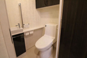 江東区東陽、マンションのトイレ画像です
