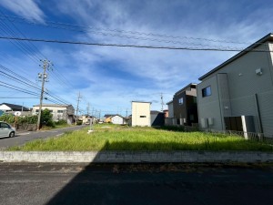 鈴鹿市末広南、土地の前面道路を含む現地写真画像です