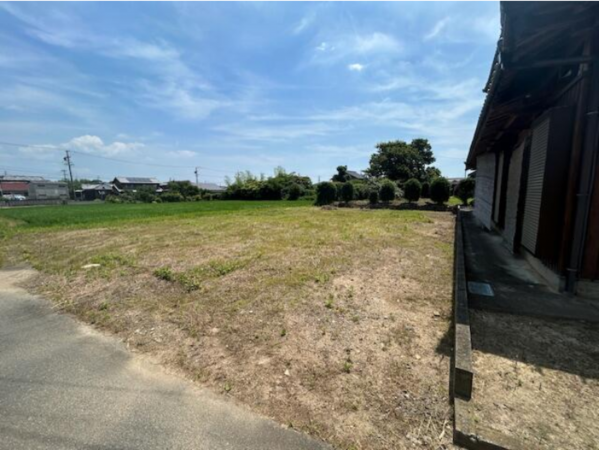 鈴鹿市下大久保町、土地の前面道路を含む現地写真画像です