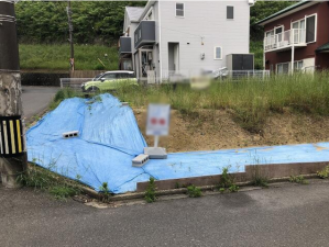 鈴鹿市国府町、土地の前面道路を含む現地写真画像です