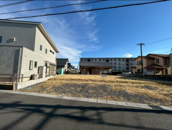 鈴鹿市岡田、土地の外観画像です
