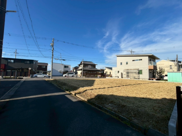 鈴鹿市岡田、土地の外観画像です