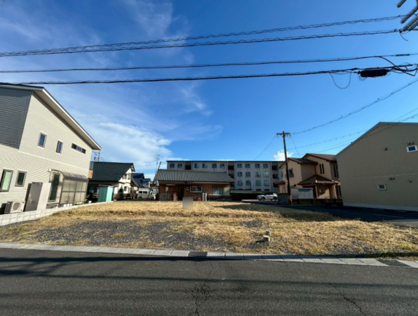 鈴鹿市岡田、土地の外観画像です