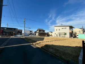 鈴鹿市岡田、土地の外観画像です