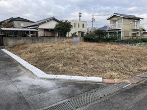 鈴鹿市池田町、土地の前面道路を含む現地写真画像です
