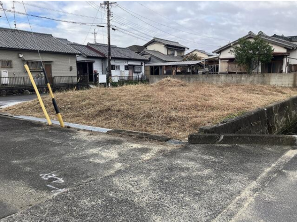 鈴鹿市池田町、土地の前面道路を含む現地写真画像です
