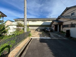 鈴鹿市中江島町、土地の前面道路を含む現地写真画像です