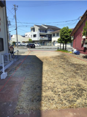 鈴鹿市自由ヶ丘、土地の前面道路を含む現地写真画像です