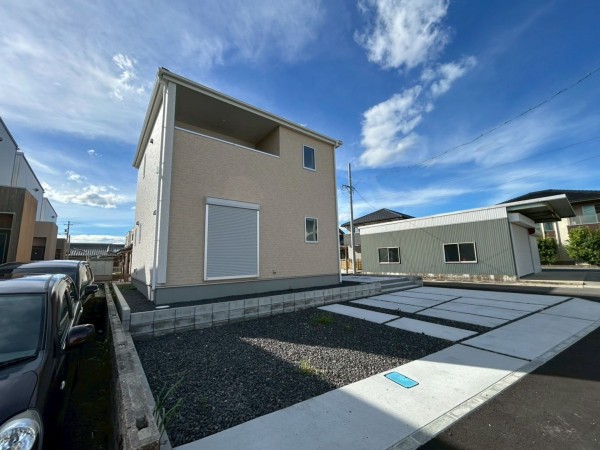 鈴鹿市稲生塩屋、新築一戸建ての外観画像です