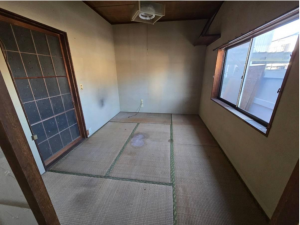 鈴鹿市岡田、中古一戸建ての居間画像です