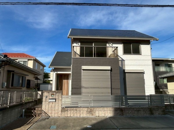 鈴鹿市江島台、中古一戸建ての外観画像です