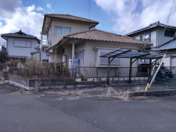 鈴鹿市長太新町、中古一戸建ての外観画像です