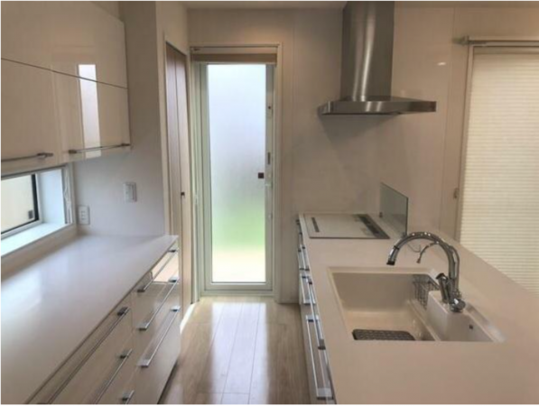 鈴鹿市鈴鹿ハイツ、中古一戸建てのキッチン画像です