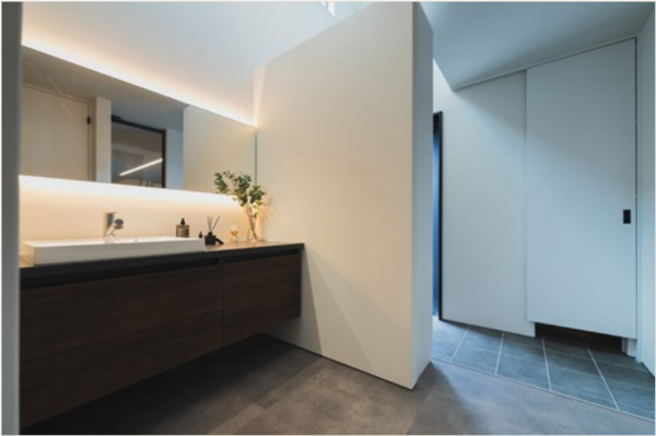 鈴鹿市中旭が丘、新築一戸建ての洗面画像です