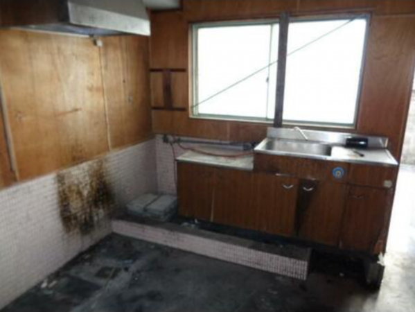 鈴鹿市白子、収益物件/倉庫の画像です
