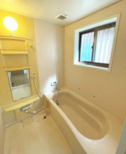 鈴鹿市神戸、中古一戸建ての風呂画像です