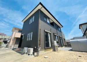 鈴鹿市稲生塩屋、中古一戸建ての外観画像です