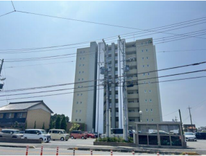 鈴鹿市白子町、マンションの外観画像です