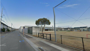 鈴鹿市白子町、マンションの小学校画像です
