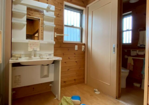 鈴鹿市小田町、中古一戸建ての洗面画像です