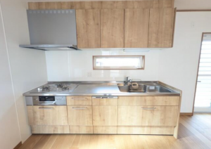 鈴鹿市住吉、中古一戸建てのキッチン画像です