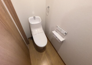 鈴鹿市住吉、中古一戸建てのトイレ画像です