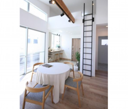 鈴鹿市算所、中古一戸建ての内装画像です