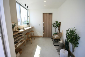 鈴鹿市算所、中古一戸建ての玄関画像です