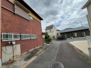 鈴鹿市東玉垣町、土地の前面道路を含む現地写真画像です