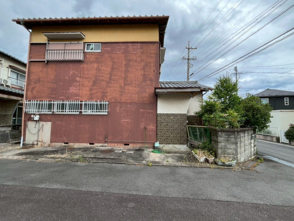 鈴鹿市東玉垣町、土地の前面道路を含む現地写真画像です