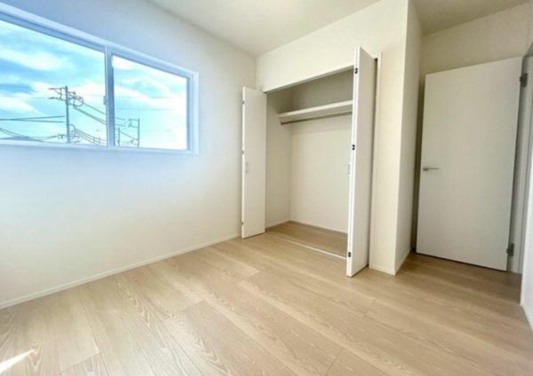 鈴鹿市東玉垣町、新築一戸建ての収納画像です