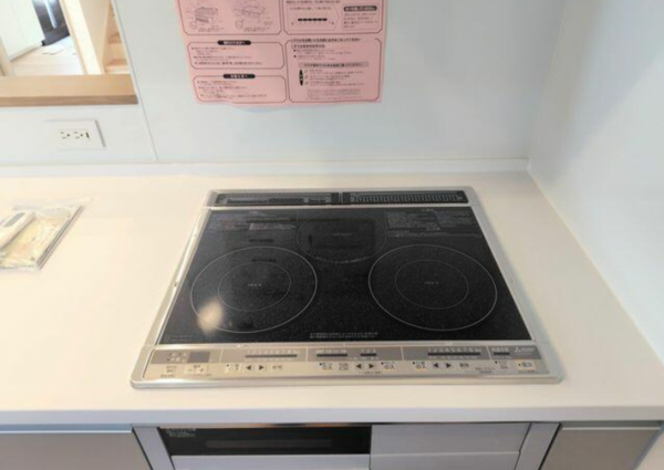 鈴鹿市東玉垣町、新築一戸建てのキッチン画像です